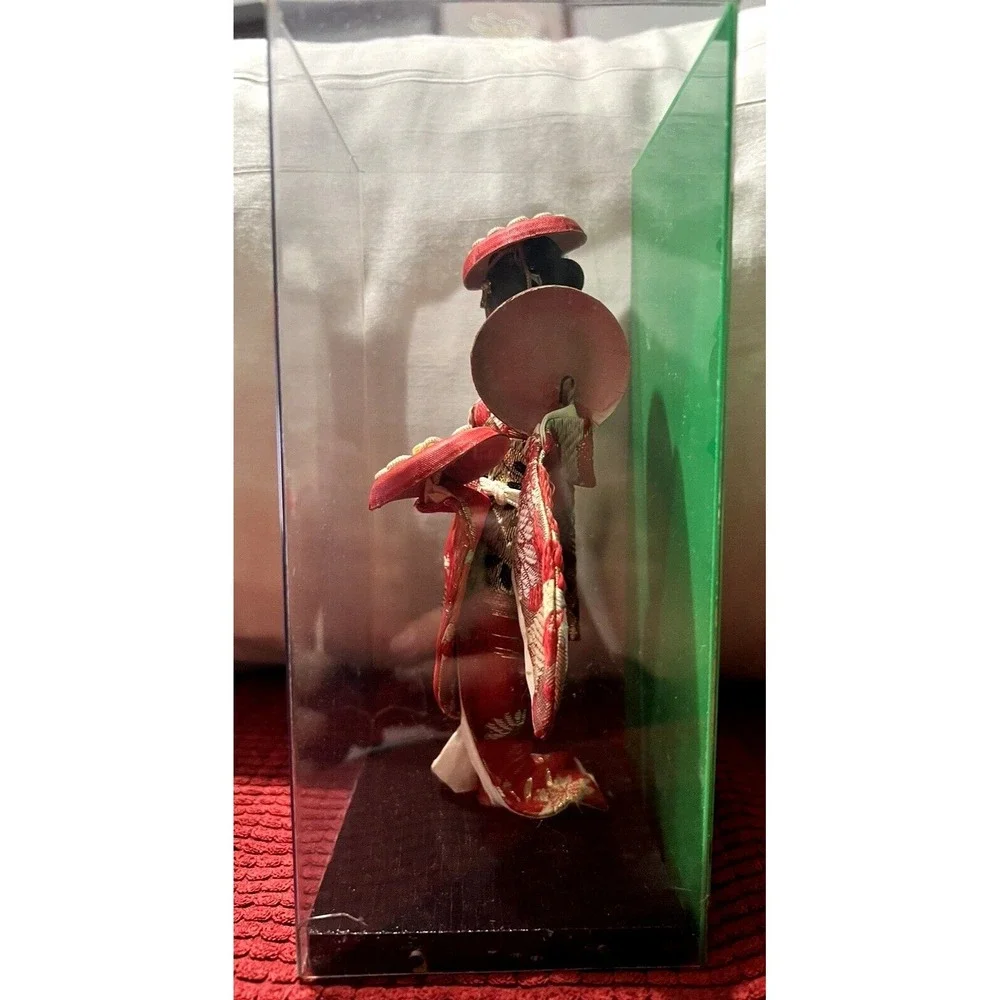 Vintage‎ Japanese Geisha Doll in Plastic Box JAPAN 1975 Wood And Fabric